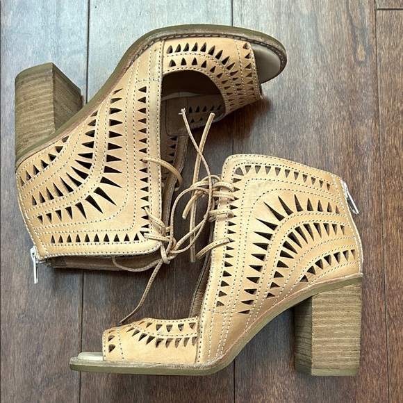 Jeffrey Campbell Stylish Cordillo Lace-Up Mule Tan Peep-Toe Heel, Size 5 - Picture 2 of 15